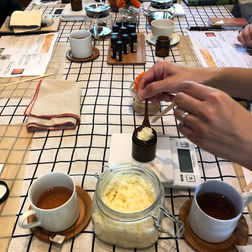 2020.02.06 シアバターとカレンデュラオイルのクリーム(Yhouse福岡)