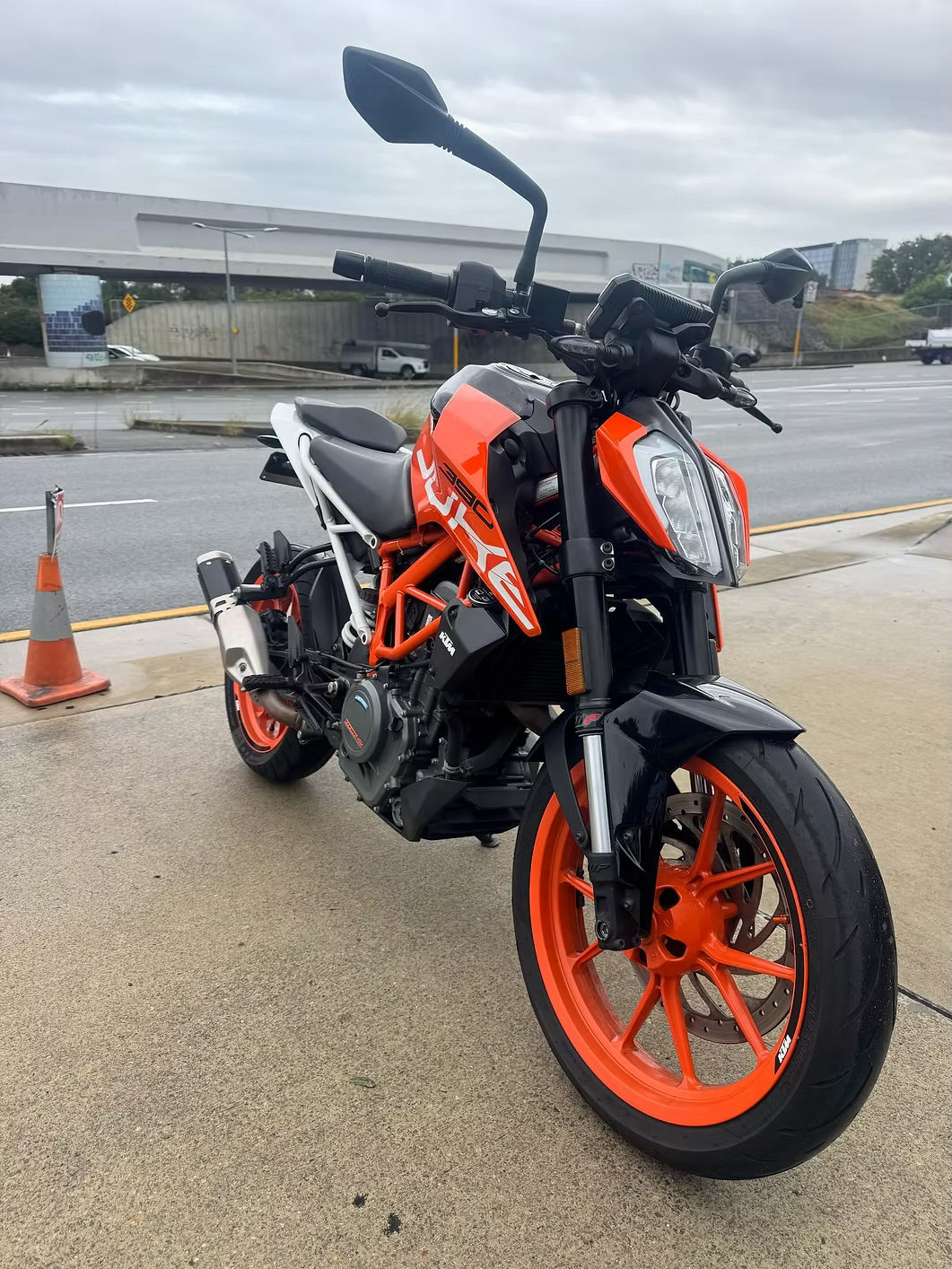 KTM DUKE 390