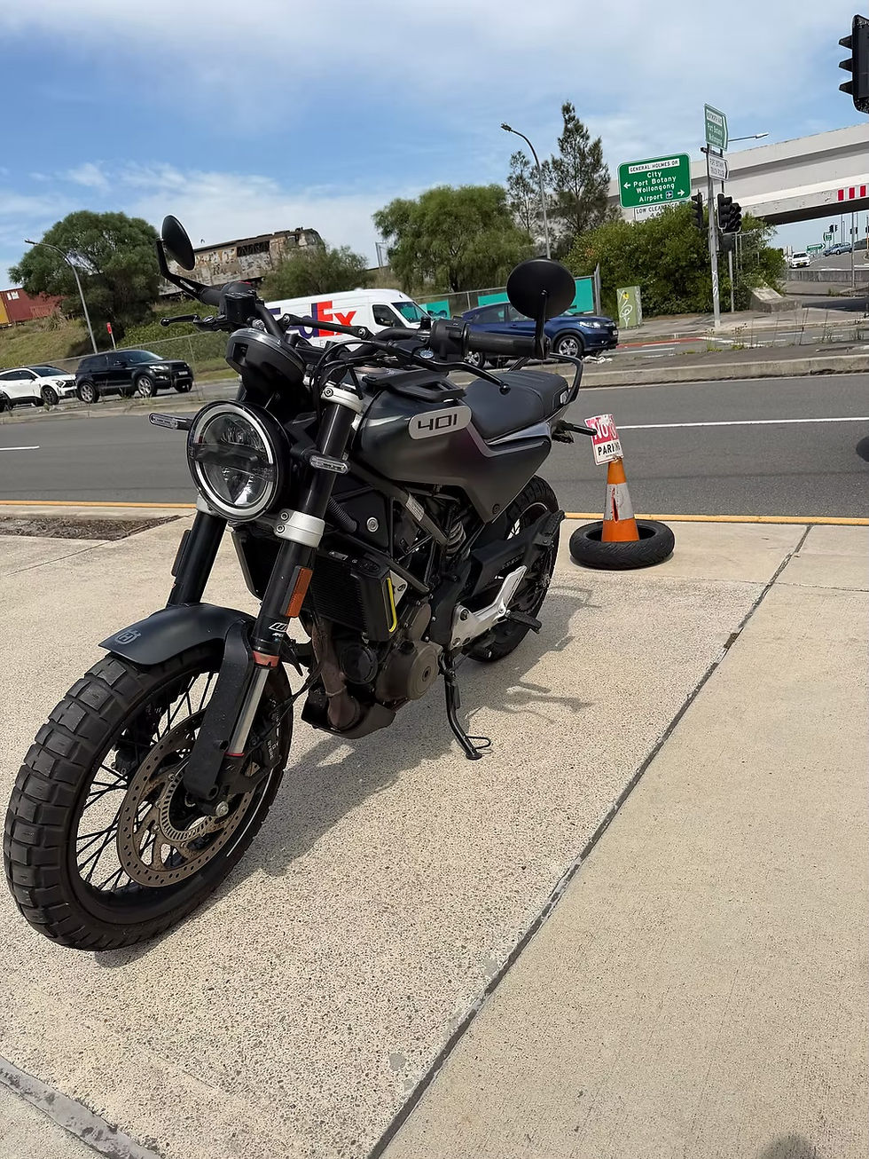 Thumbnail: Husqvarna Svartpilen 401