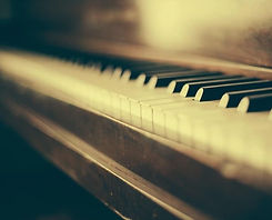 mozart-famous-piano-pieces_edited.jpg