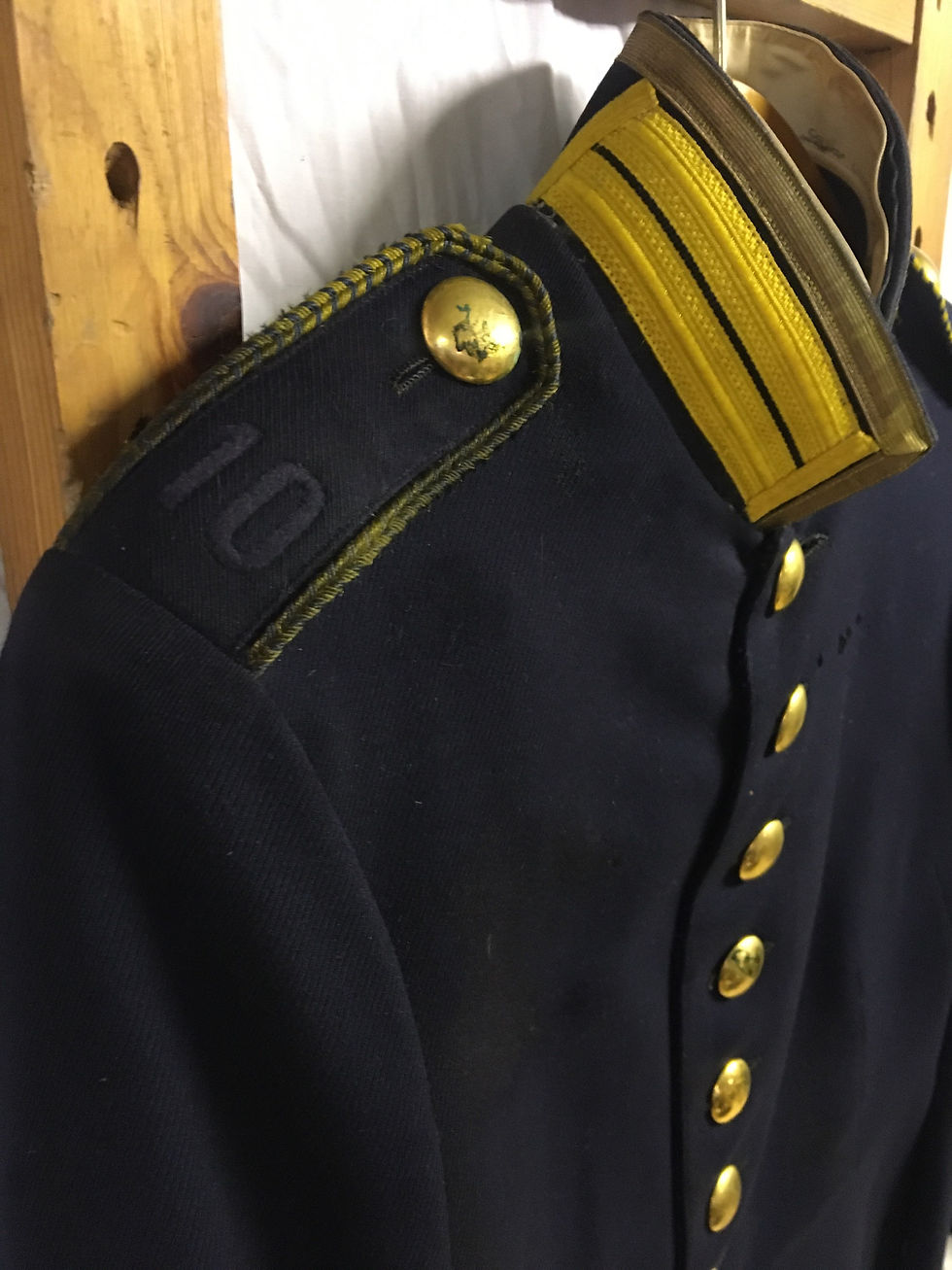 Miniatyrbild: Fin uniform för furir tillika 1-åri volontär eller studentbeväring