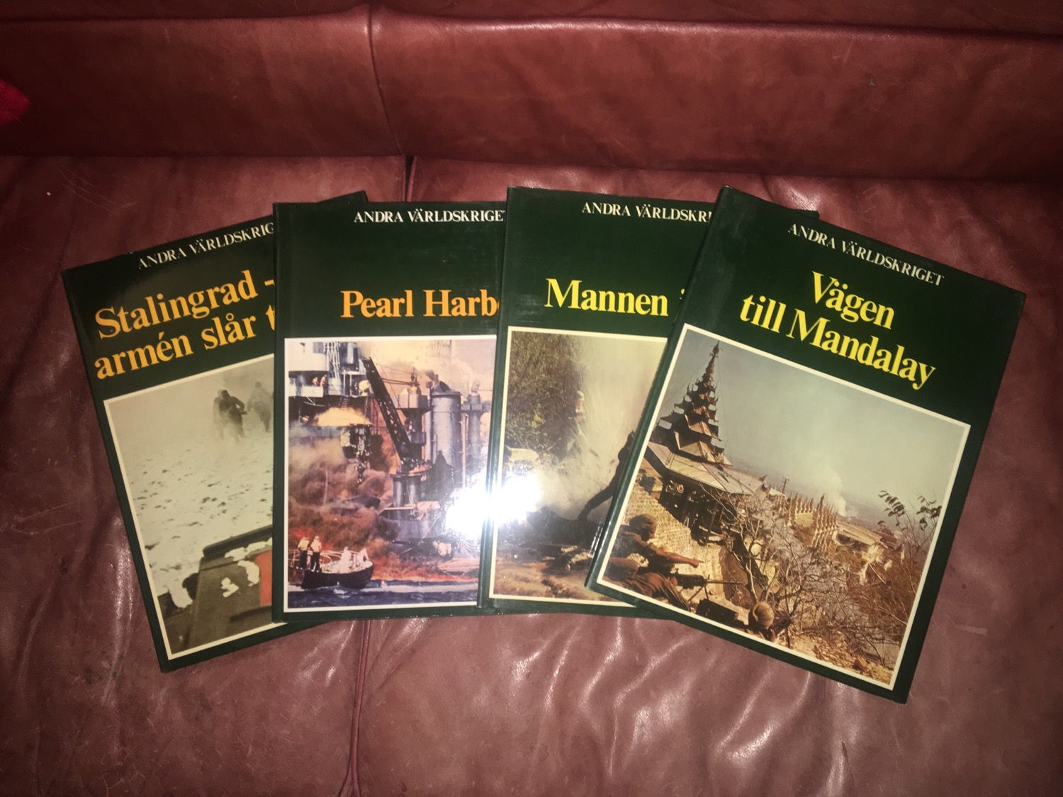 Paket om fyra böcker 