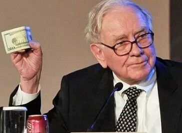 A lot of people say they want to be more like Buffett, but then go crazy trying to figure out why he does not use his cash like they would. So, which is it? - Every day of 2020’s fastest Stock Market crash in history, the anxiety of countless investors coiled for Buffett to spring into action. Instead, he announced he sold some shares of airlines, admitting he made a mistake.