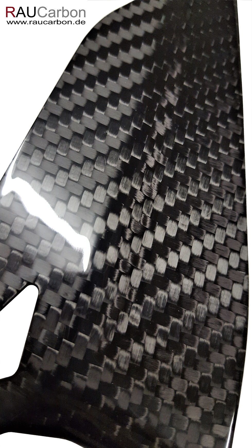 Miniaturbild: Detailaufnahme des klar beschichteten Prepreg‑Carbon Fersenschutzes für Ducati 848/1098/1198 in Köper‑Webart