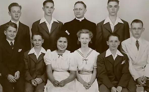 1942.JPG
