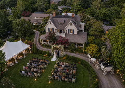 Wedding Venue
Historic home wedding
outdoor wedding