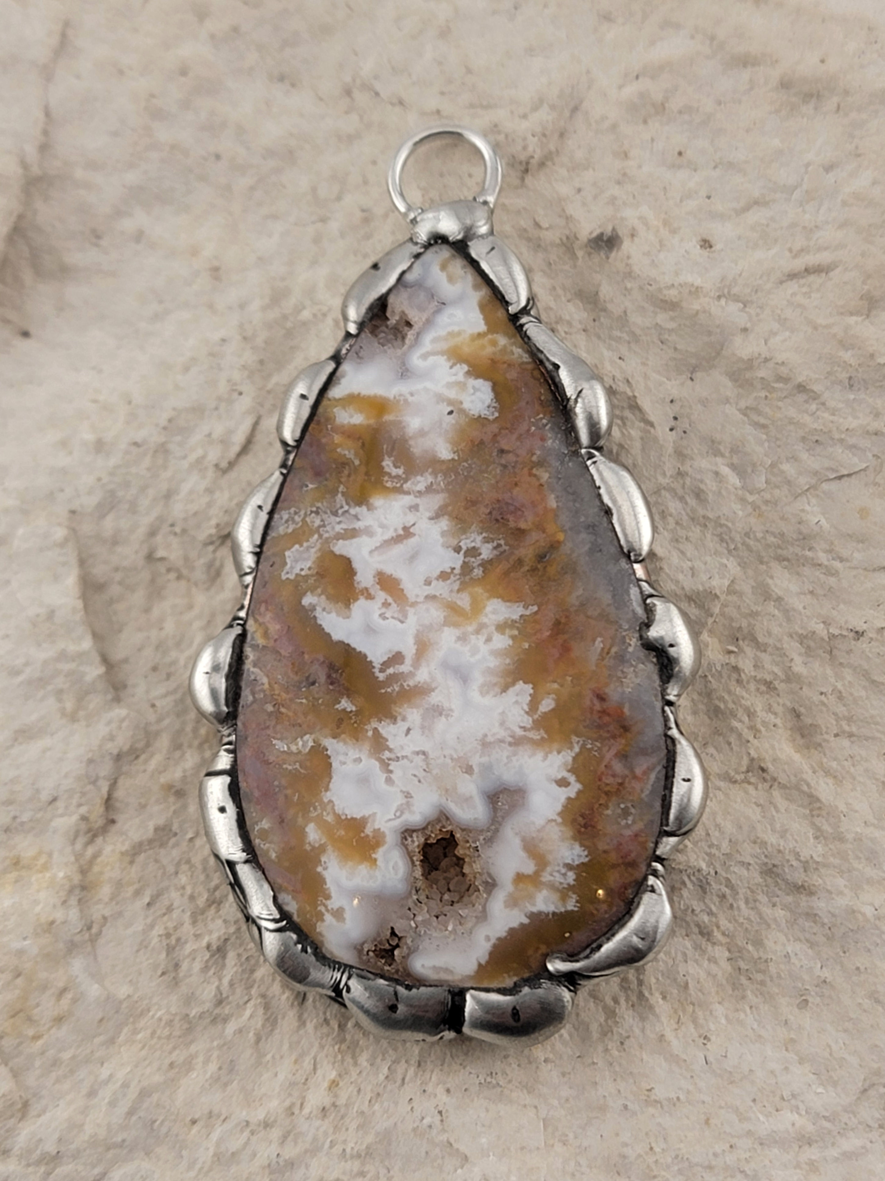 N-594 AGATE