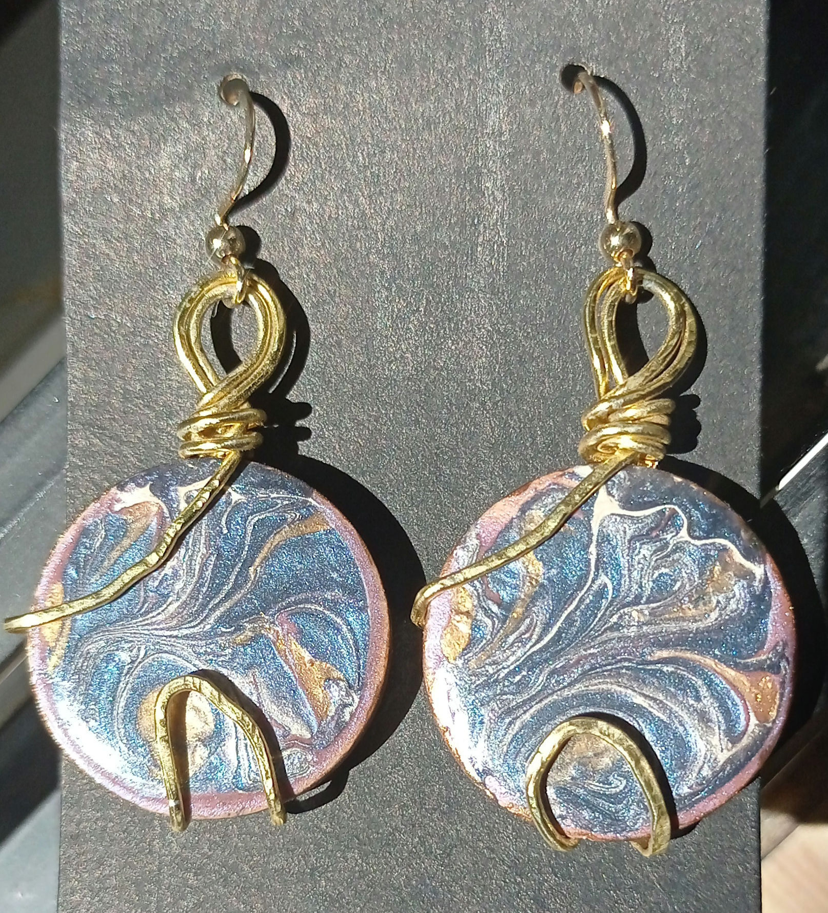 Boucles bois peint à la main Iris