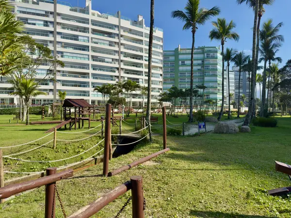 Jardim compartilhado (PI) do Módulo 03 da Riviera de São Lourenço, usado pelo Edifício Sunshine