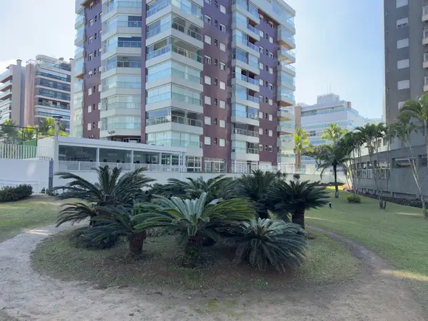 Jardim compartilhado (PI) do Módulo 06 da Riviera de São Lourenço, usado pelo Edifício Itaperubá