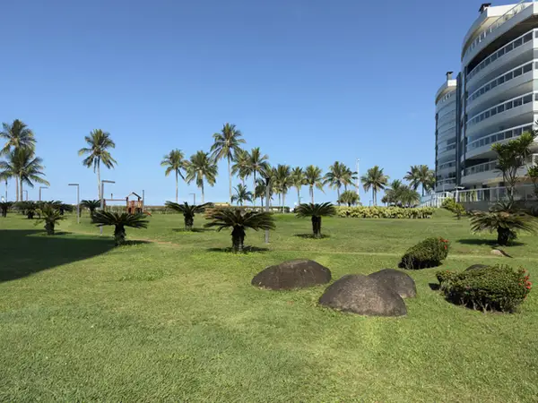 Jardim compartilhado (PI) do Módulo 07 da Riviera de São Lourenço, usado pelo Edifício Eco Beach