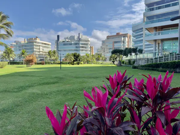 Jardim compartilhado (PI) do Módulo 07 da Riviera de São Lourenço, usado pelo Edifício Eco Beach