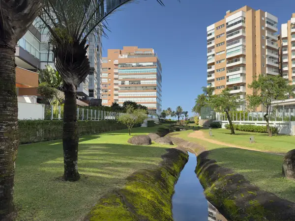Jardim compartilhado (PI) do Módulo 08 da Riviera de São Lourenço, usado pelo Edifício Splendor