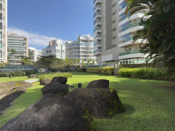 Jardim compartilhado (PI) do Módulo 08 da Riviera de São Lourenço, usado pelo Edifício Splendor
