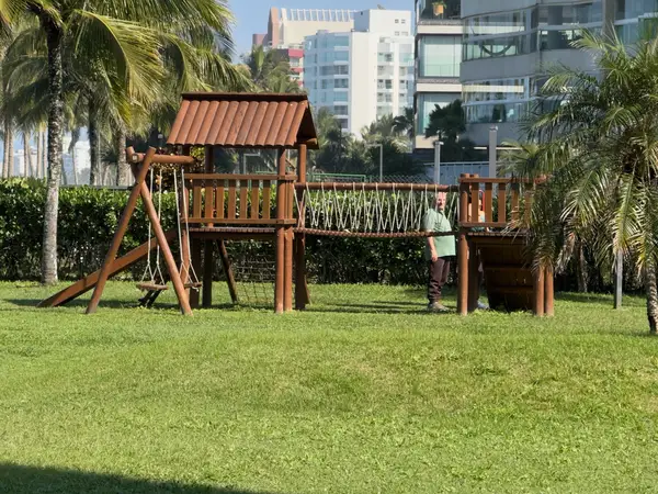 Jardim compartilhado (PI) do Módulo 07 da Riviera de São Lourenço, usado pelo Edifício Eco Beach