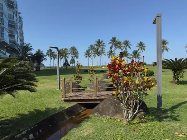 Jardim compartilhado (PI) do Módulo 07 da Riviera de São Lourenço, usado pelo Edifício Eco Beach