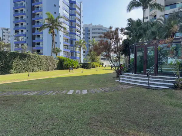 Jardim compartilhado (PI) do Módulo 06 da Riviera de São Lourenço, usado pelo Edifício Itaperubá