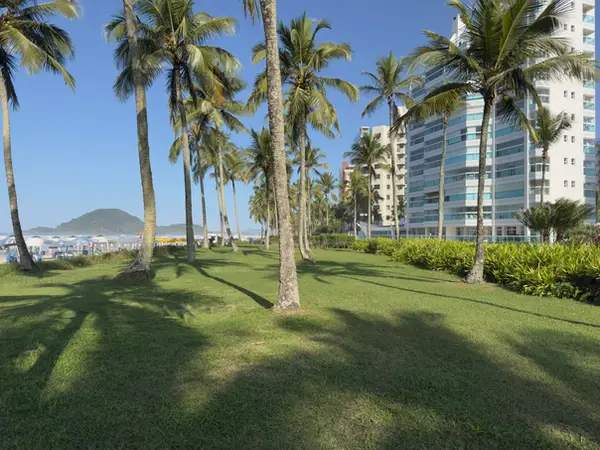 Jardim compartilhado (PI) do Módulo 03 da Riviera de São Lourenço, usado pelo Edifício Sunshine