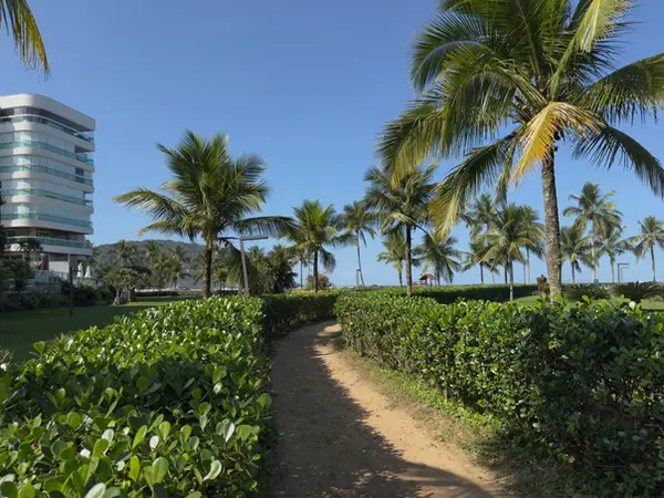 Jardim compartilhado (PI) do Módulo 07 da Riviera de São Lourenço, usado pelo Edifício Eco Beach