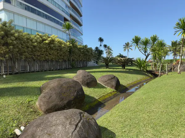 Jardim compartilhado (PI) do Módulo 07 da Riviera de São Lourenço, usado pelo Edifício Eco Beach