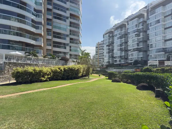 Jardim compartilhado (PI) do Módulo 08 da Riviera de São Lourenço, usado pelo Edifício Splendor