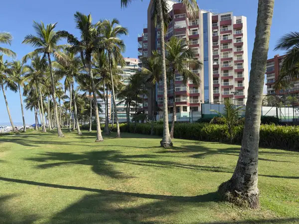 Jardim compartilhado (PI) do Módulo 06 da Riviera de São Lourenço, usado pelo Edifício Itaperubá