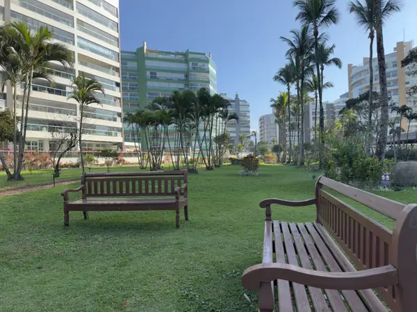 Jardim compartilhado (PI) do Módulo 03 da Riviera de São Lourenço, usado pelo Edifício Sunshine