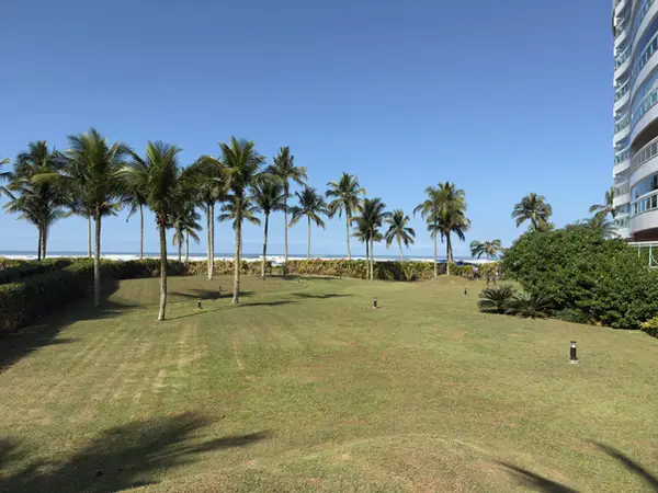 Jardim compartilhado (PI) do Módulo 06 da Riviera de São Lourenço, usado pelo Edifício Itaperubá
