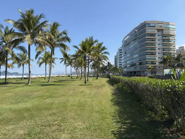 Jardim compartilhado (PI) do Módulo 08 da Riviera de São Lourenço, usado pelo Edifício Splendor