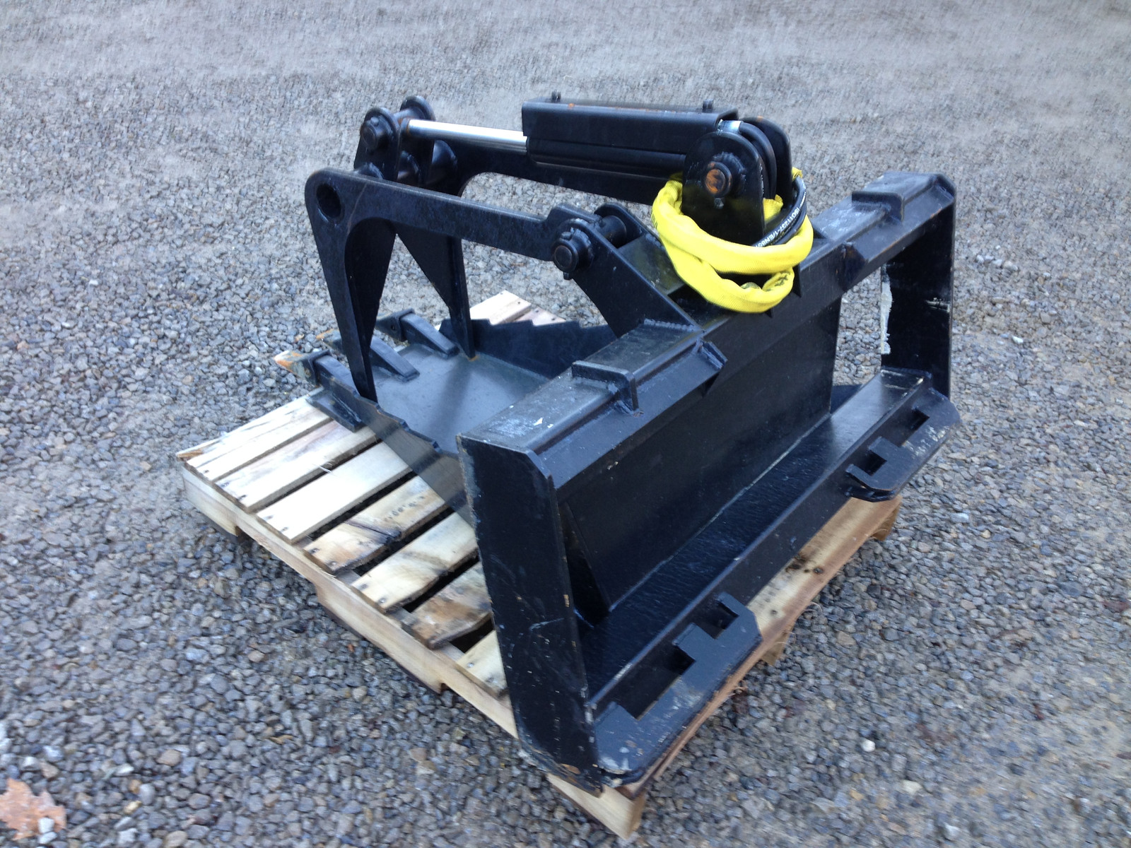Stump Bucket Grapple