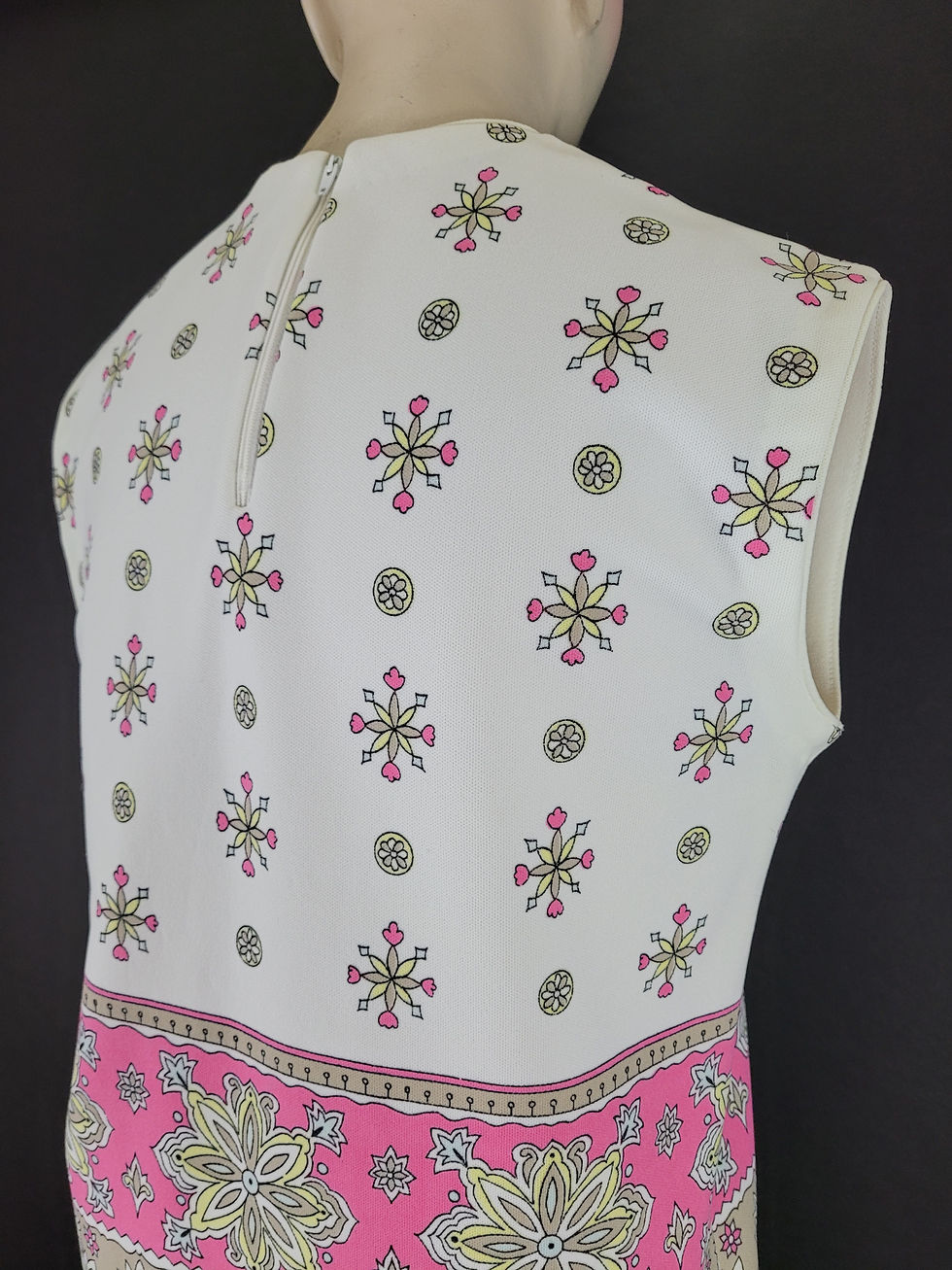 Thumbnail: Vintage Mod Sleeveless Psychedelic Abstract Floral Print Top View Fourteen