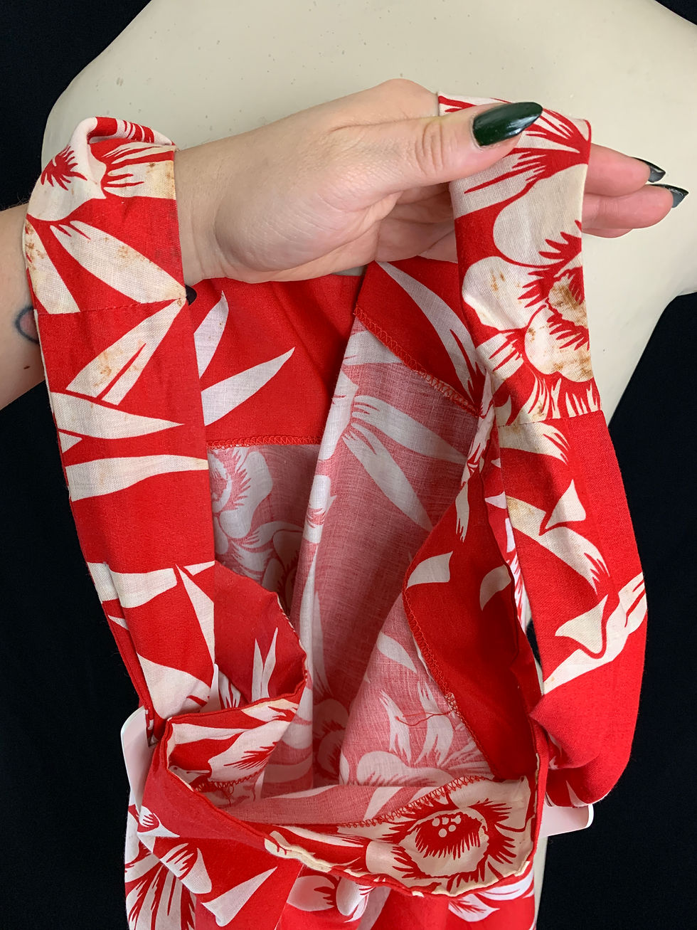 Thumbnail: Vintage Red And White Floral Buckle Strap Sun Dress View Nine