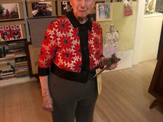 Mania: it takes a village to settle mum