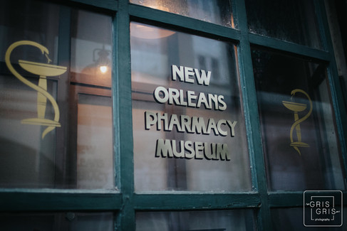 the new orleans pharmacy museum sign