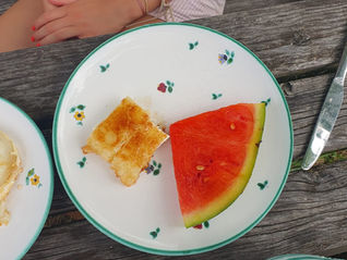 Καρπούζι με φέτα & μέλι: Scharfe Wassermelone mit Feta & Honig