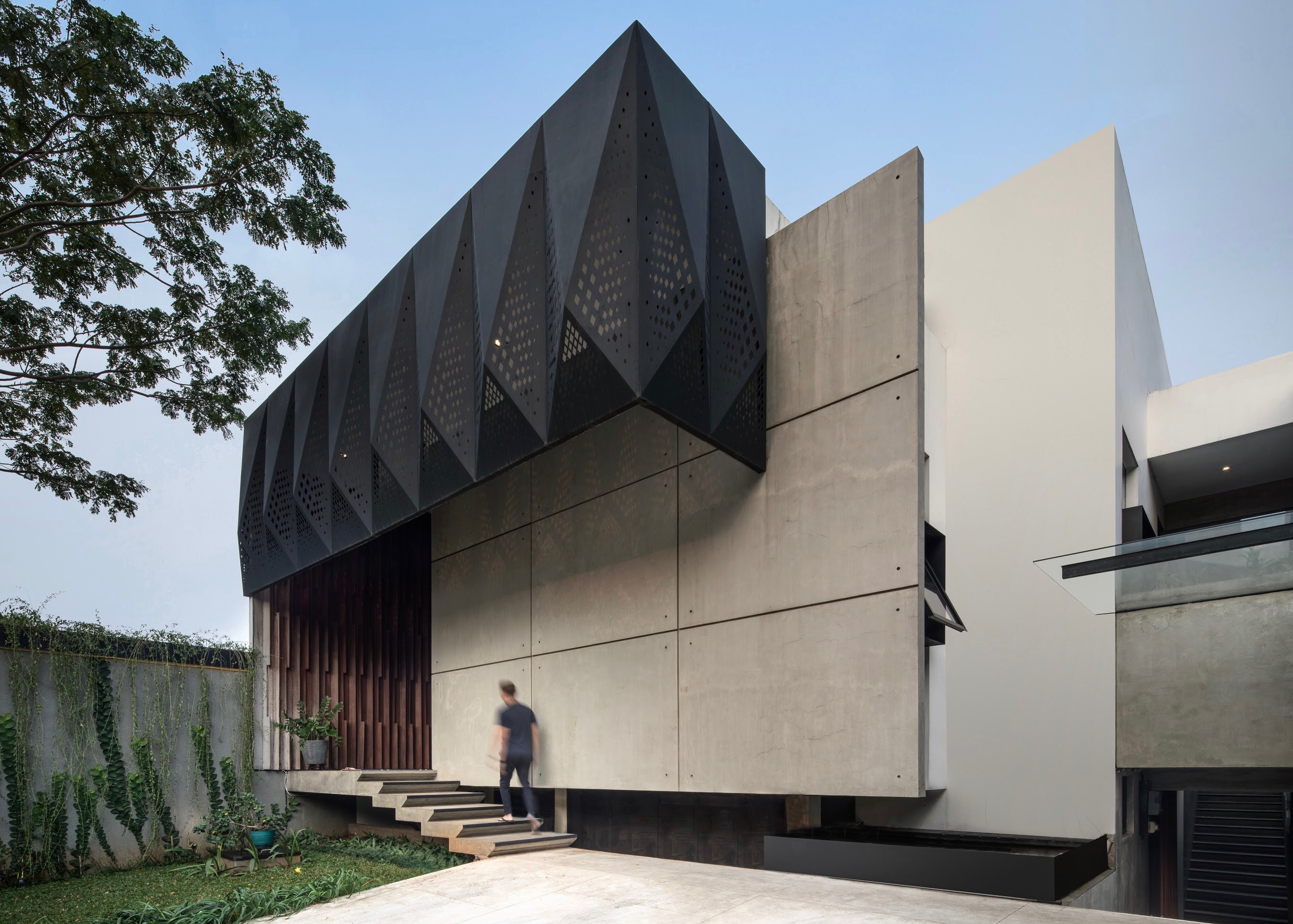 Mokie House minimalist modern