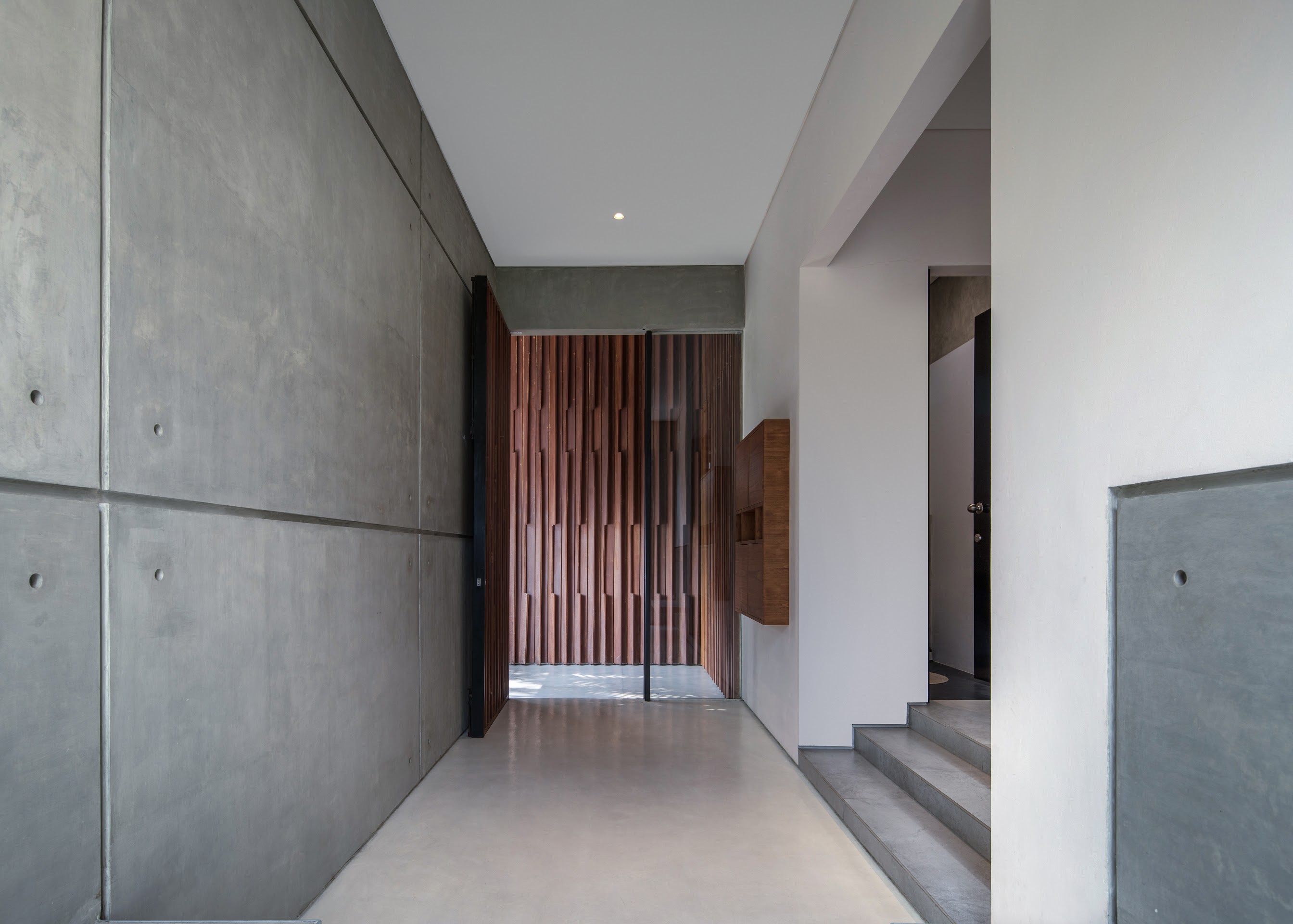 Mokie House minimalist modern