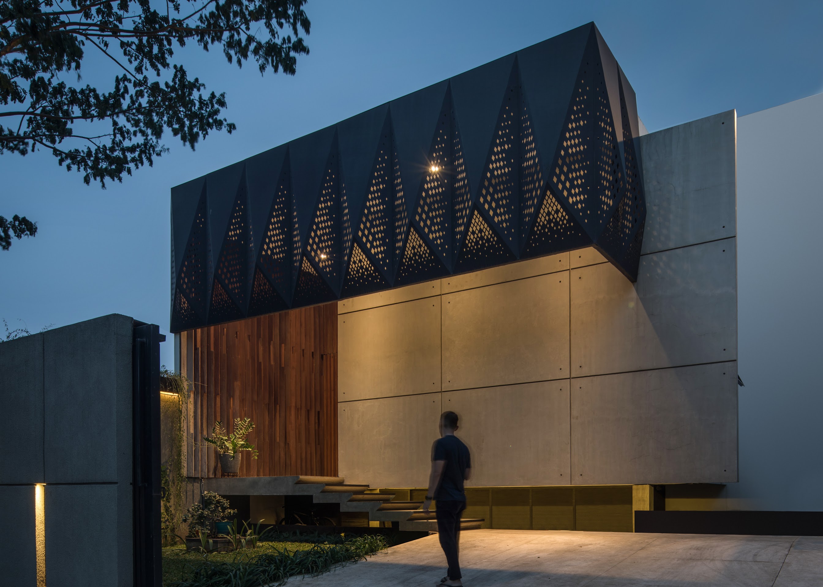 Mokie House minimalist modern