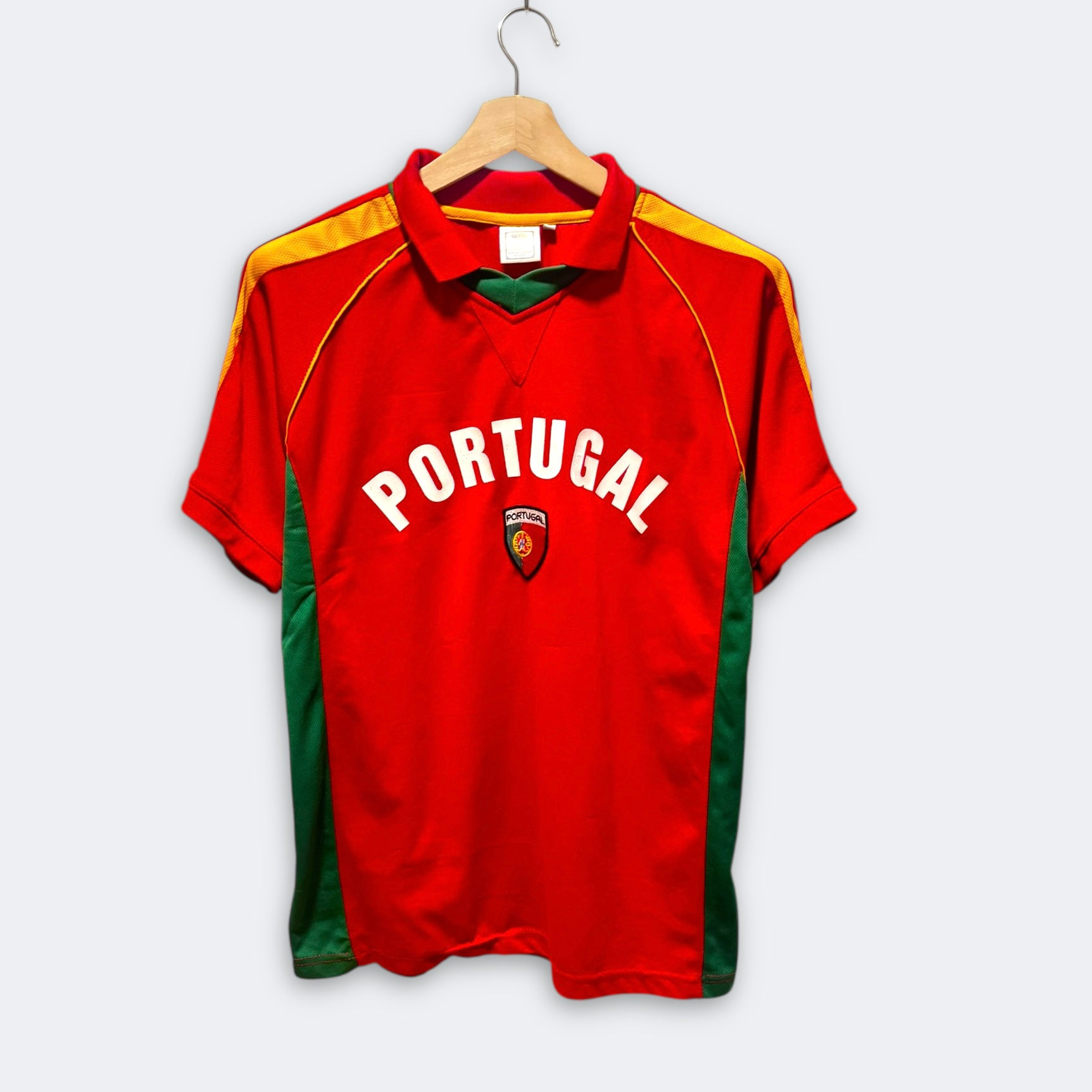 2006 Official Merch FIFA Portugal Football Team Jersey #10 Size L