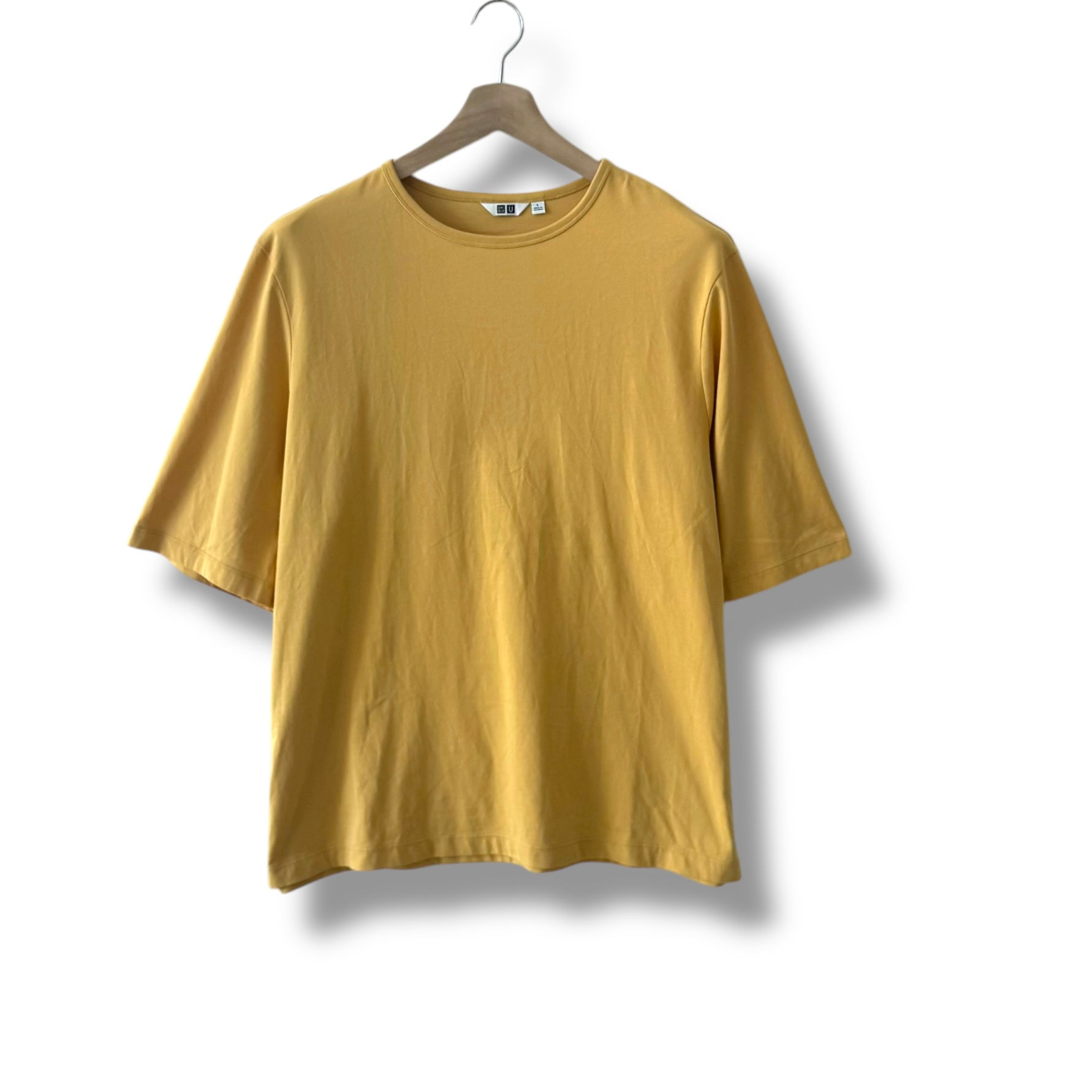 Uniqlo Airism Custard Tee Size L