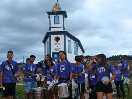 Viva a Magia do Carnaval com o Bloco Tapera Real: Alegria, Tradição e Energia Contagiante!