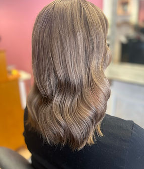 Hiusten värjäys, Hiushoitola Usva