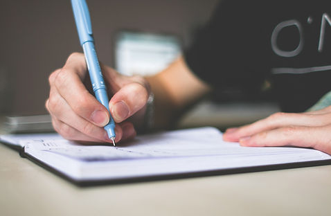 depth-of-field-desk-essay-210661.jpg