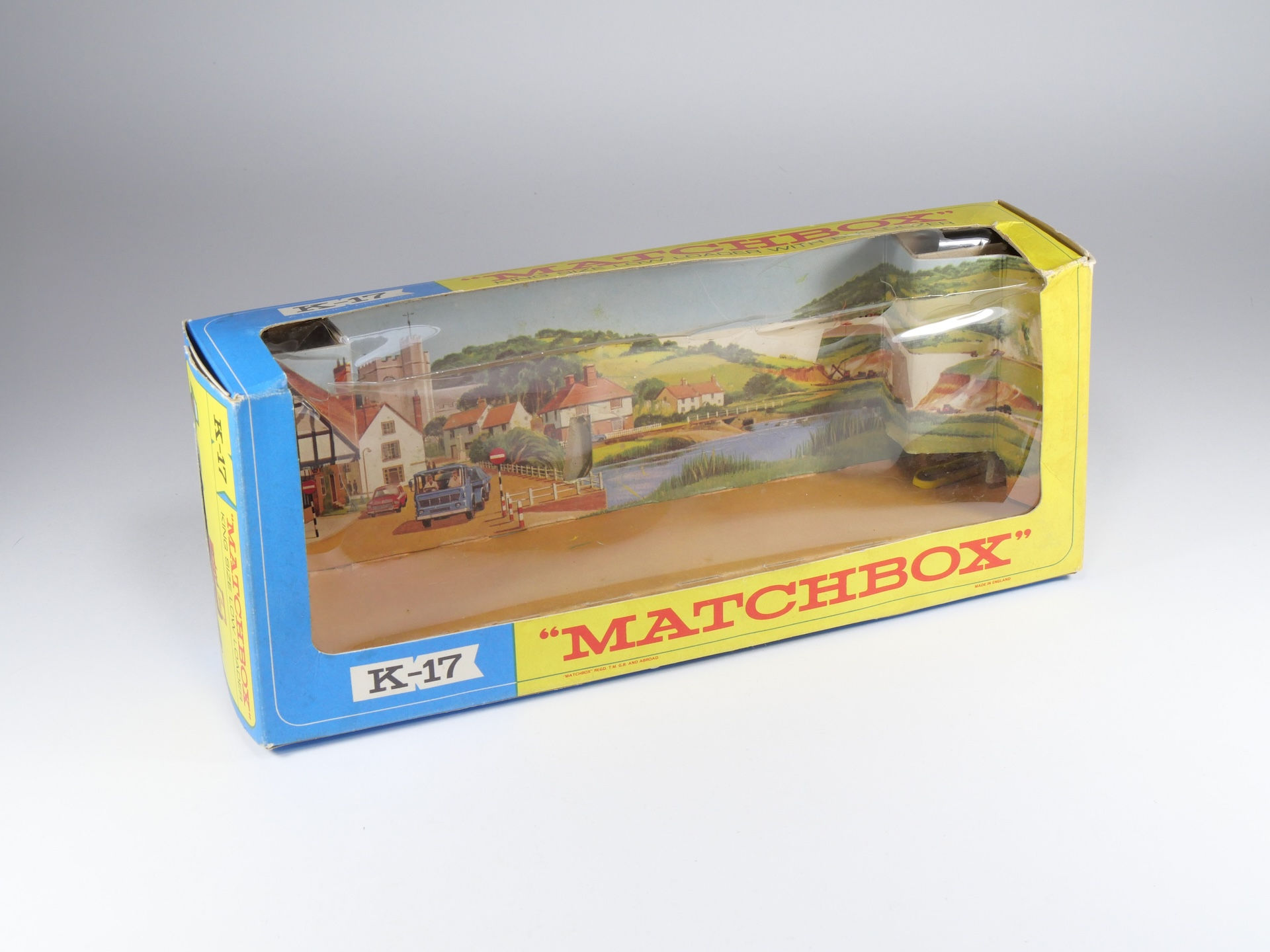 MATCHBOX - KING SIZE - K-17 - Low Loader w/ Bulldozer - Boite vide