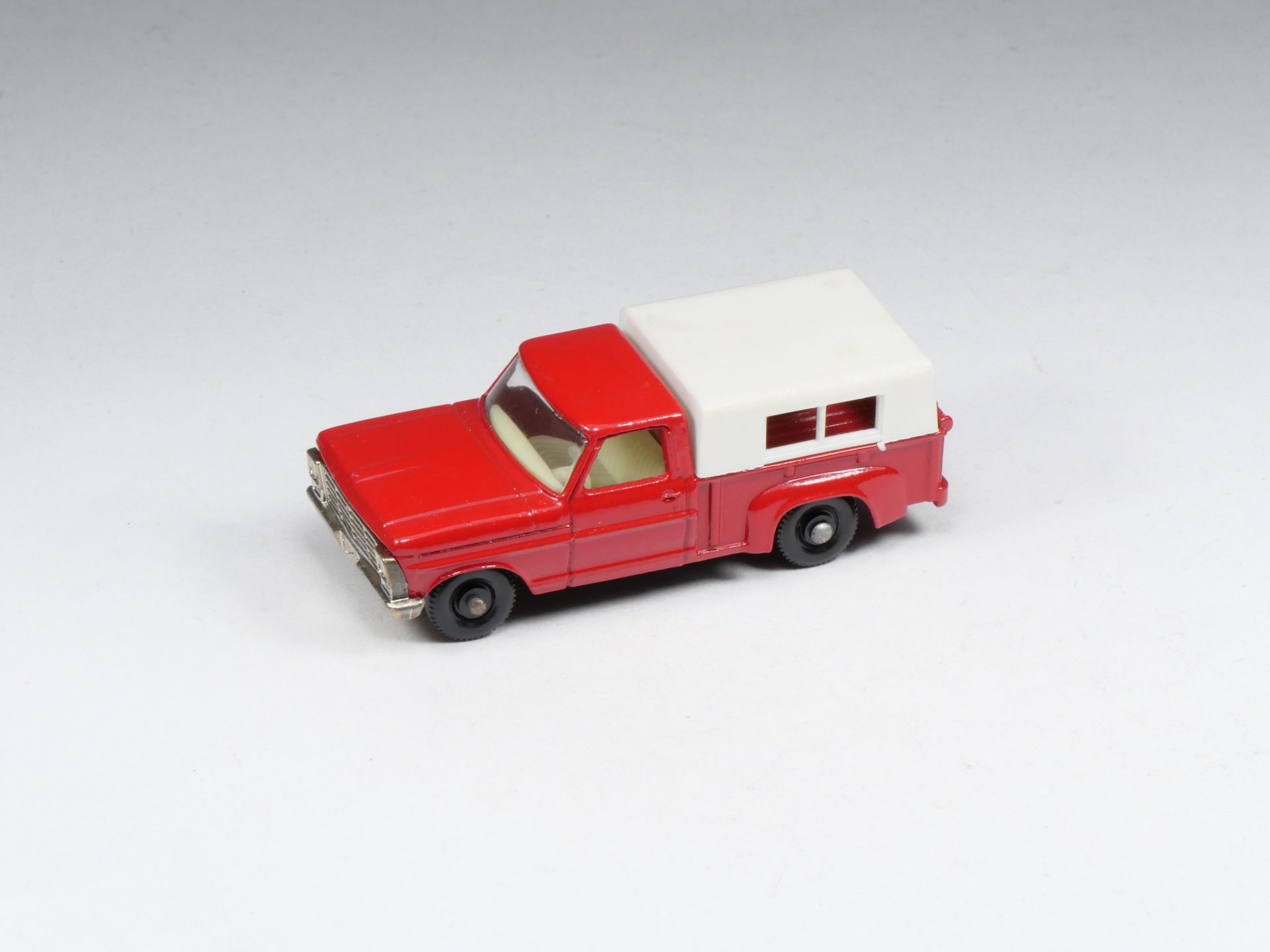 MATCHBOX - 6-D - Ford Pick-Up - 1/64