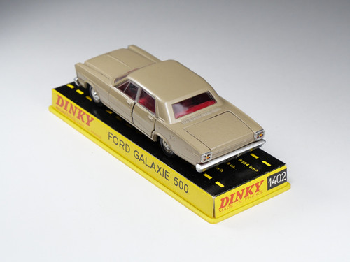 DINKY TOYS FRANCE - 1402 - Ford Galaxie 500 - En boite | BRICABOCK