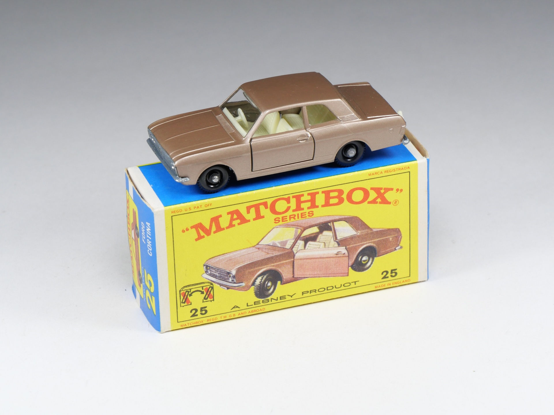 MATCHBOX - 25-D - Ford Cortina MK II - En boite