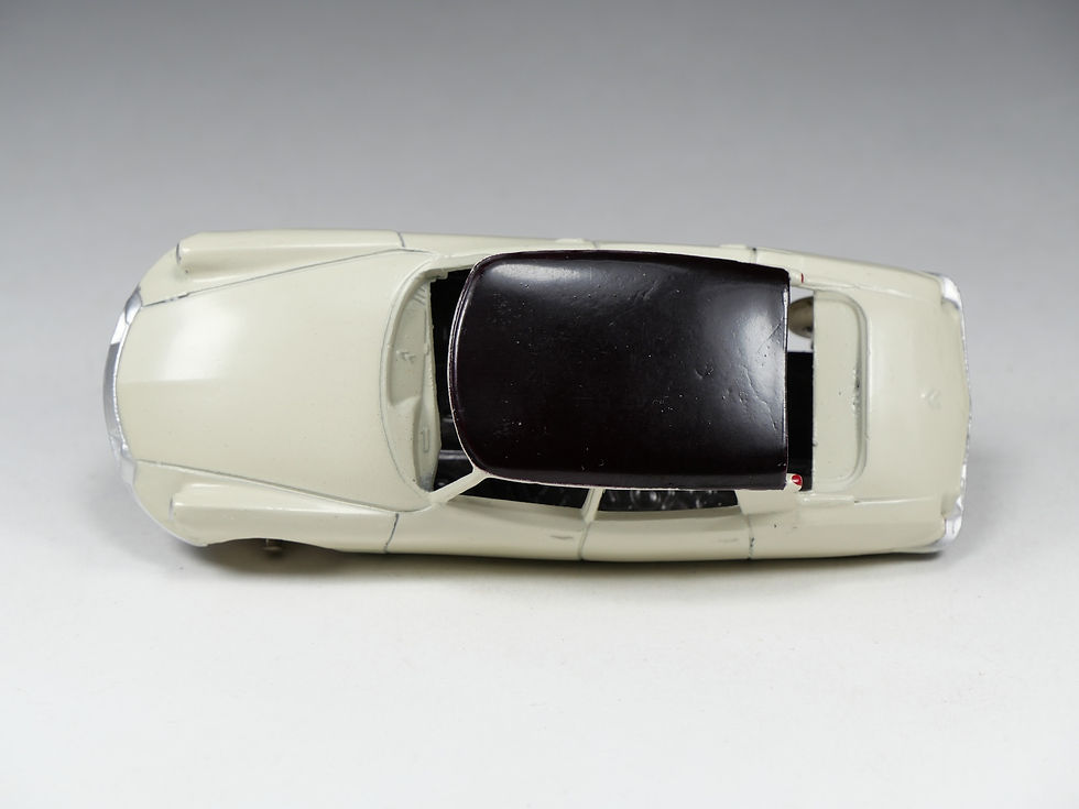Thumbnail: DINKY TOYS FRANCE - 24C - Citroen DS 19 - Ivoire et aubergine - En boite