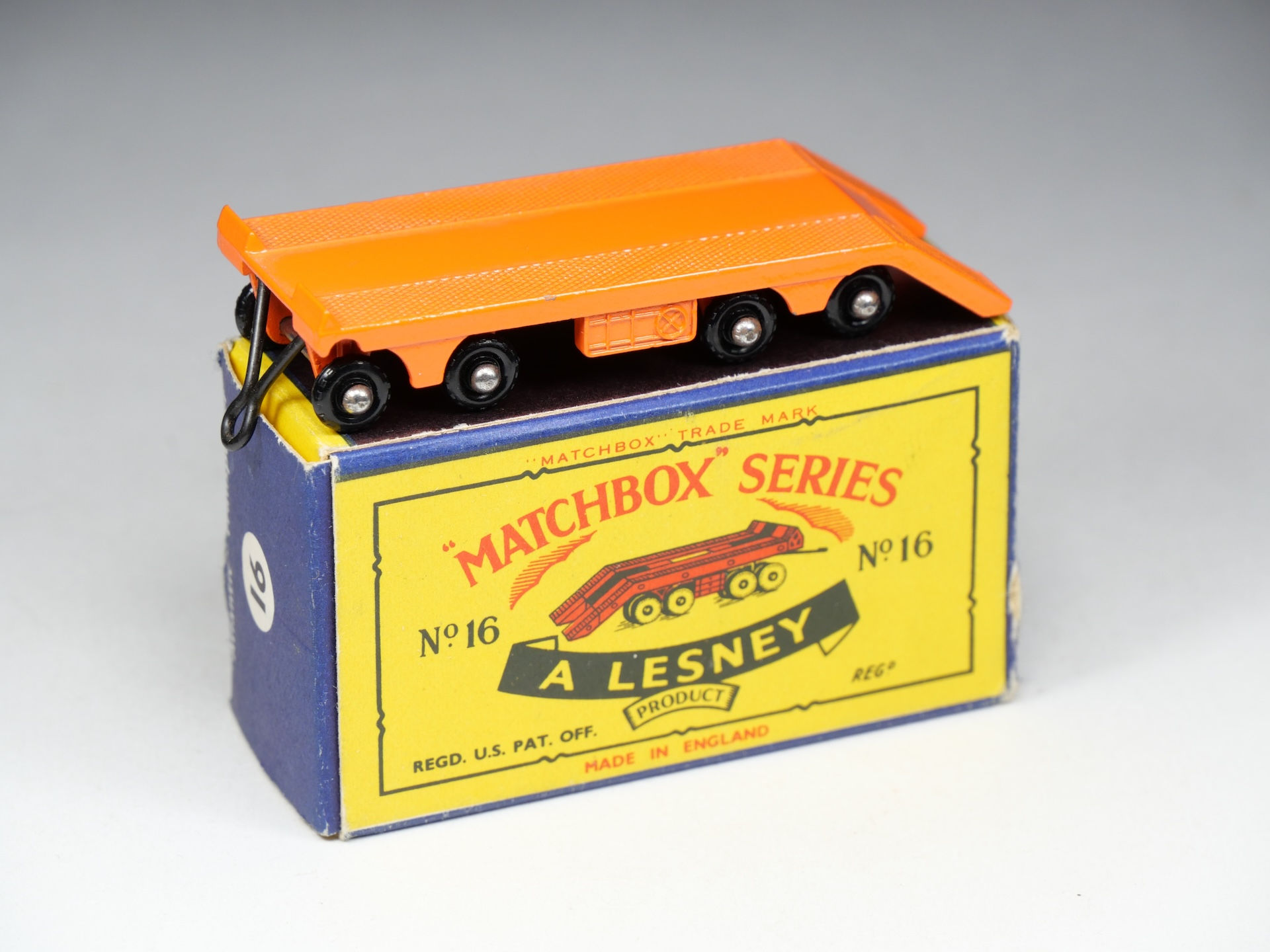 MATCHBOX - 16 - Atlantic Transporter Trailer 8 Wheeler