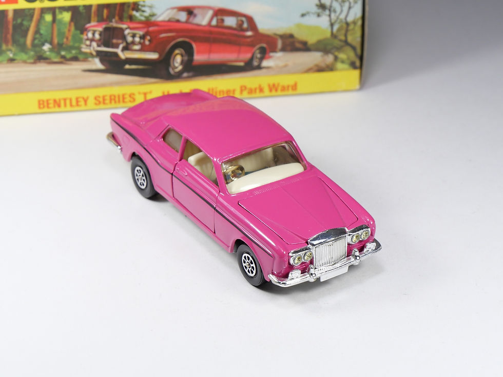Thumbnail: CORGI - 274 - Bentley Series ’T’ HJ Mulliner  - Rose Fuscia - En boite